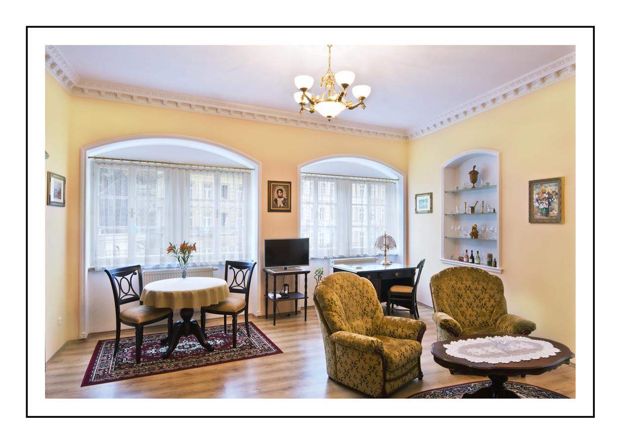 Napoleon Apartment
